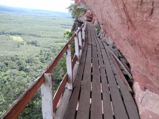 .....und manchmal geht es nur gebückt weiter...