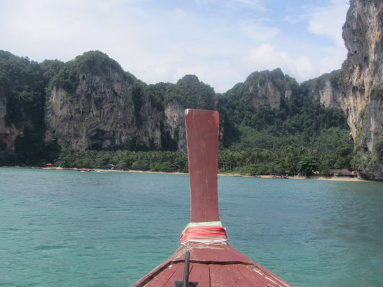 Blick auf Ton Sai vom Boot