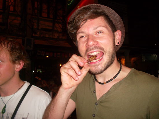 Yam Yam, auch wenn die Beinchen ein klein wenig pieksen (zumindest die Ela)