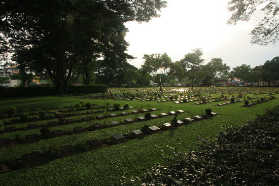 Hier der War Cementery