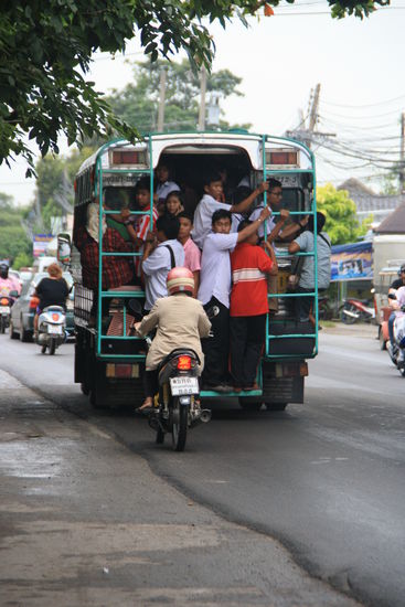 Gut beladener "Linienbus"