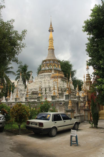 Wat Saeng Fang