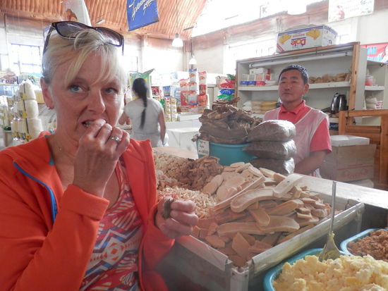 Kostprobe von getrocknetem Yakfleisch