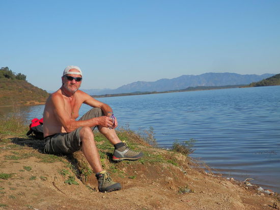 ein wunderschoener Platz zum relaxen, weitab vom chin. Tourismus