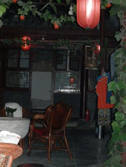 im Hinterhof des "three legged frog"- Hostel