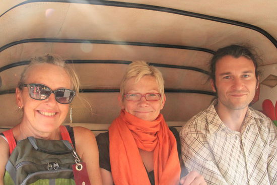 einen Tag lang "TUK-TUK"fahren mit Peggy und Steffen, war lustig....