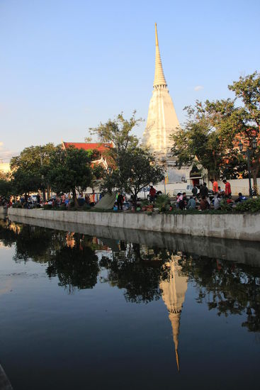.....auch wenn die Stadt tobt, es gibt herrliche stille Plätze zum Verweilen....