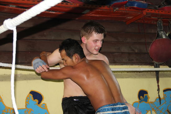 Thai- Boxen... aua...
