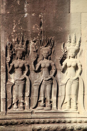 jahrtausendalte Reliefs zieren heute noch unversehrt die Tempelwände