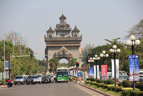 ein Zeichen aus der französischen Kolonialzeit....(etwas fehl am Platz in Asien)