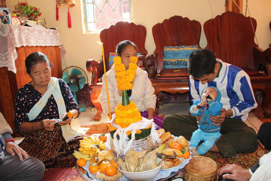 bhuddistische Segenserteilung für den neuen Erdenbürger...