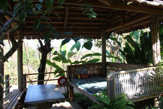 idyllische, lauschige Plätzchen hat der Rudi in seinem Garten angelegt...