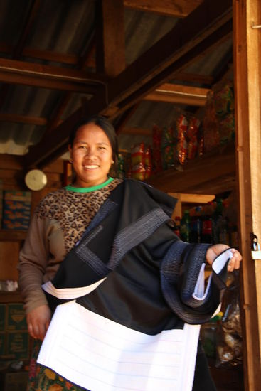 .....und stolz präsentieren sie uns ihre Trachten...