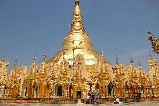 das Wahrzeichen von Yangon.....