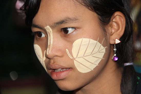 das Thanaka- Make up in seiner schönsten Form....