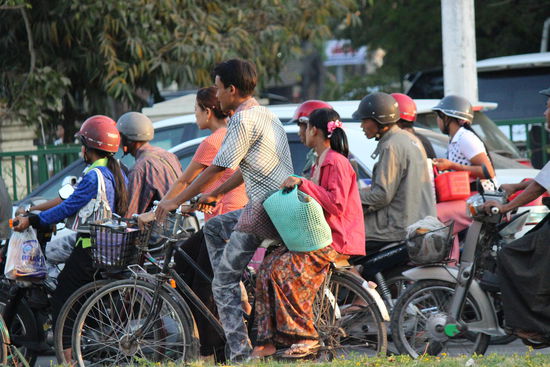 hier gibt es noch mehr Fahrräder als in China.....
