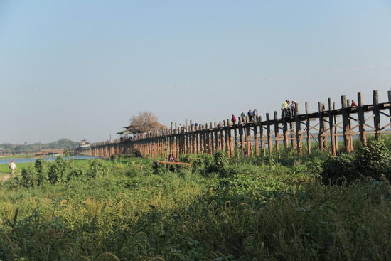 die älteste Teakholzbrücke der Welt ....