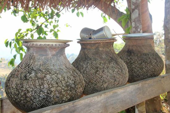 Trinkwasserbehälter auf den Wegen, schaut schön aus....jedoch wir hätten nicht daraus trinken wollen...