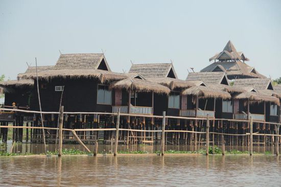 ....super Bauwerke auf Stelzen...