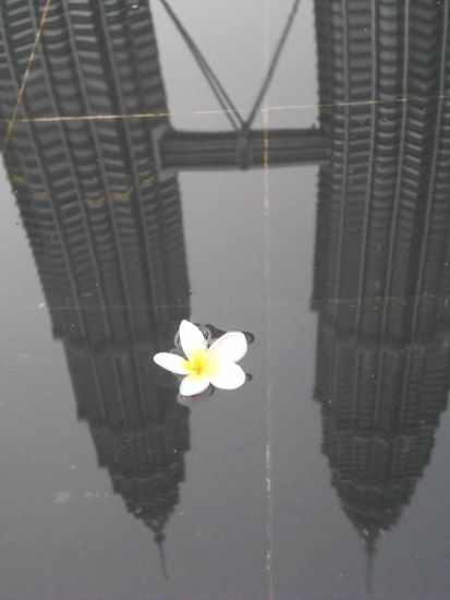 Oh, das Wahrzeichen von KL steht Kopf...