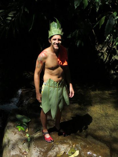 Rafaele der Dschungelkönig....( man beachte die Füße, grins...)
