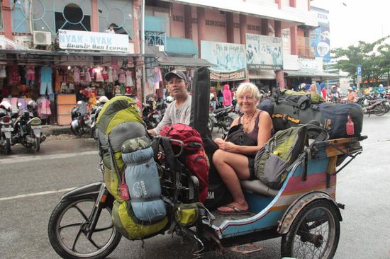 der nette Tuk- Tuk- Fahrer hat uns ganz Banda Aceh gezeigt.....