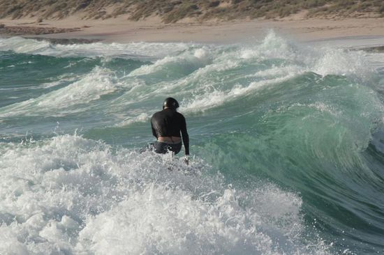 ...auch andere spielen mit den Wellen