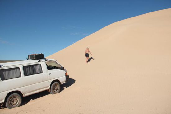 ...da könnte man doch glatt Ski fahren auf Sand