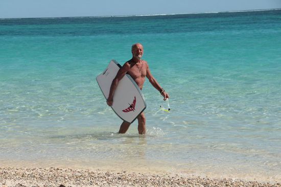 ....achso, der Walter wollte auch mal unter's Wasser gucken.