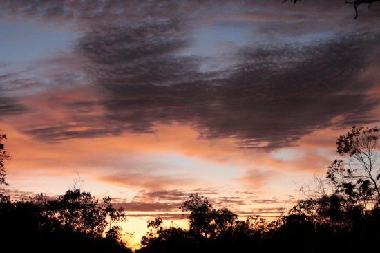 der Himmel ist jeden Abend so rot wie die Erde....