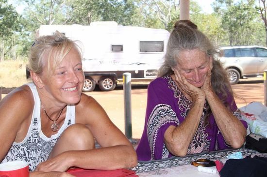 ...2 nette Trullalas...