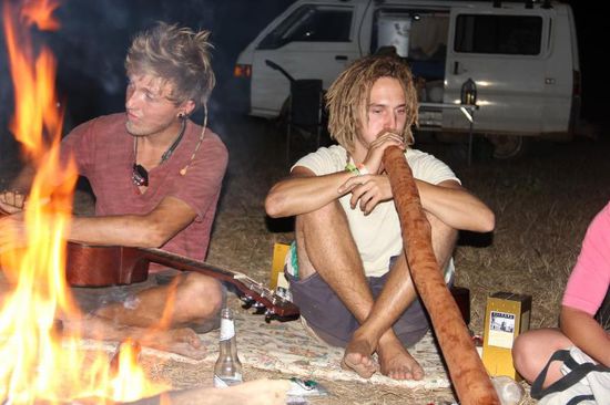 ...und nachts am Feuer...