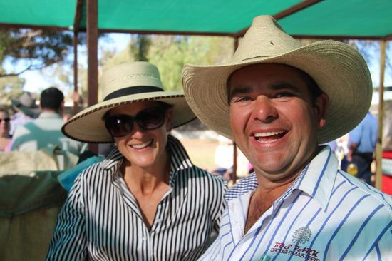 Matthew und seine Frau Selly....glückliches Farmerehepaar