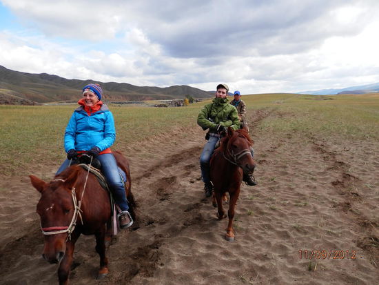 ...mir macht das wieder einmal so richtig Spass, vielleicht packt es mich doch noch, das Reitfieber???