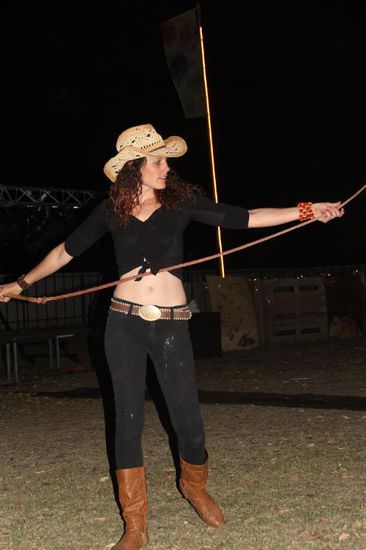 Cowgirls einige Peitschenhiebe austeilen........