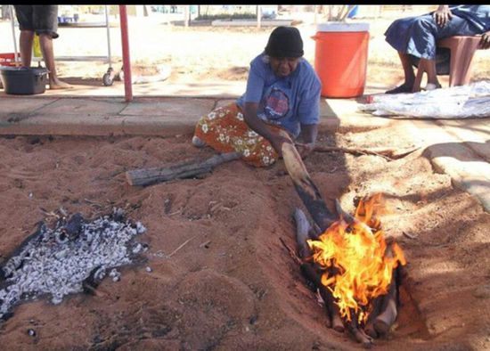 Zuerst wird Feuer gemacht und .....