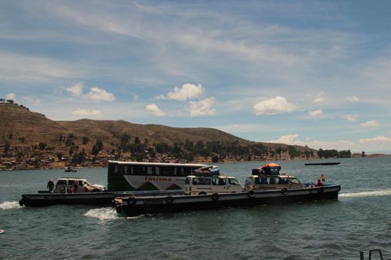 ...auch die Busse auf den Minibooten...