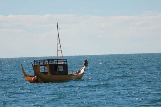 Ob sie wohl heute noch damit zum Fischen gehen, oder ob das nur Show ist?