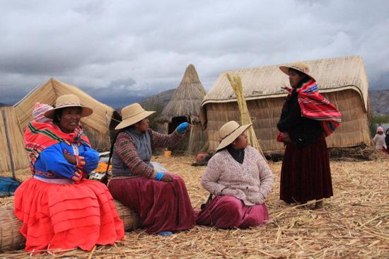 Nachmittagsschwätzchen: "Guck mal da kommen wieder neue Touristen"...