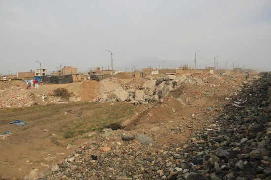 ...und der kleine Ort davor sieht nicht besser aus