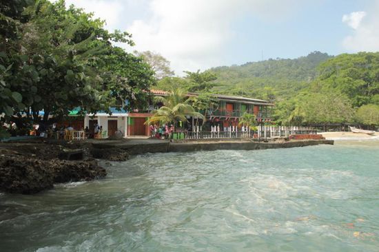 ne' gute Bar, Strand und Meer, was braucht der Mensch mehr......?