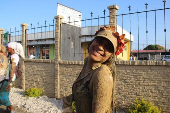 sie war voller Schlamm, aber glücklich.....