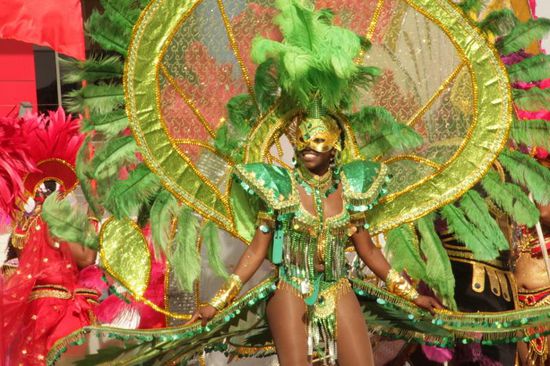 voller Stolz präsentiert sie ihre Gruppe..