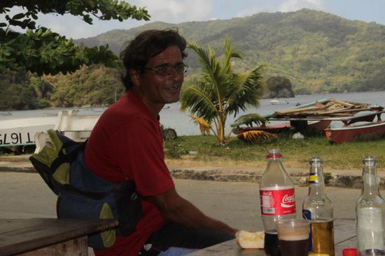 er segelt schon seit 23 Jahren um die Welt....