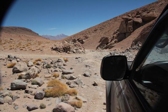 ...dann über steinige Wege führt uns Gabriel...