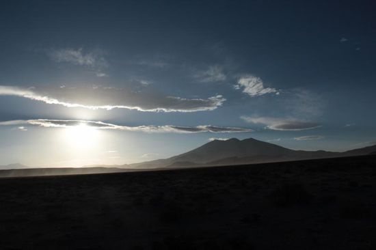 Sonnenuntergang am Rande der "Salar de Uyuni"