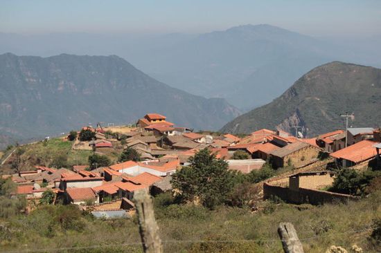 auch das Städtchen "Pukara" schmiegt sich sanft in die Bergwelt