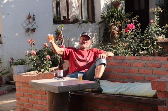 nach der schrecklichen Abfahrt sind wir froh wieder im Hostel heil angekommen zu sein...