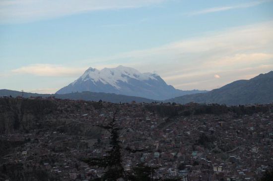 ....stets bewacht vom mächtigen Illimani...