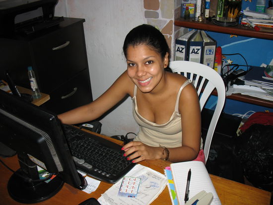 Jessie (Managerin der Schule)